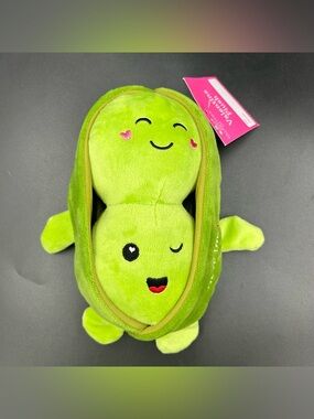 Two Peas in a Pod Plush Valentine Removable Peas Stuffed Toy Cute Green Love